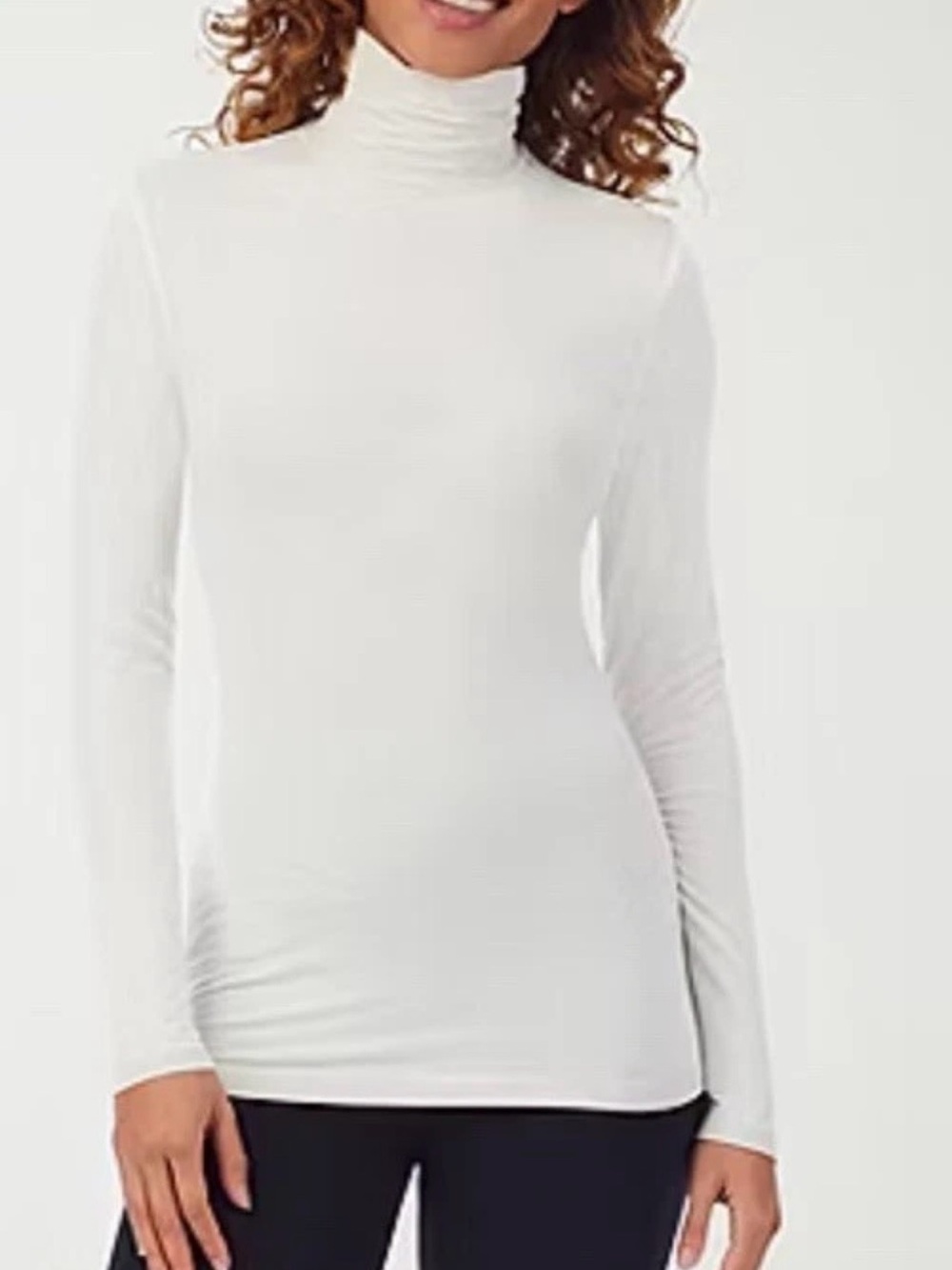 NWT Women’s Medium  Ivory Turtleneck Cuddl Duds Warm Layers Top